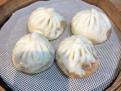 鲜虾韭菜三鲜包-草包包子铺(宽厚里店)