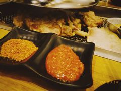 -肉甲韩国木炭烤肉(新壹街1店)