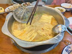 -老何家后安粉·糟粕醋海鲜火锅(三亚湾椰梦长廊店)