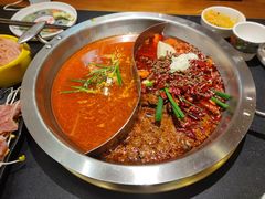 -沸炉重庆老火锅(军事博物馆店)