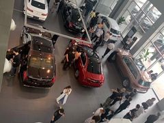 -奔驰上海利星(七宝店)