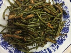 野芦蒿炒臭干-广迎居老正兴菜馆