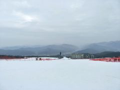 -鳌山滑雪度假区