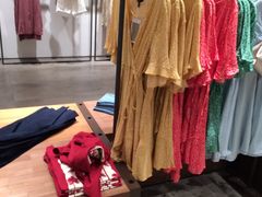 -URBAN REVIVO(西安Momopark店)