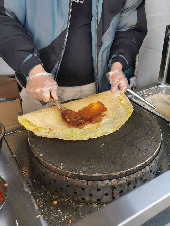 西米煎饼(地铁f出口店)-"[薄荷]环境:店面比较小 在地铁站附近 .