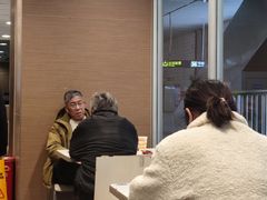 -麦当劳(轻轨曹杨路店)