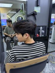 -藤野造型专业烫染接发