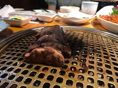 -唯成•韩国炭火烤肉 유성고기