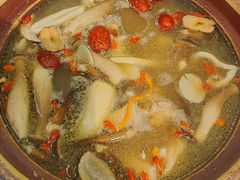 -菌小白·野生菌火锅(时尚天河店)