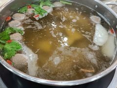 牛肉锅-闽粤一牛潮汕牛肉火锅