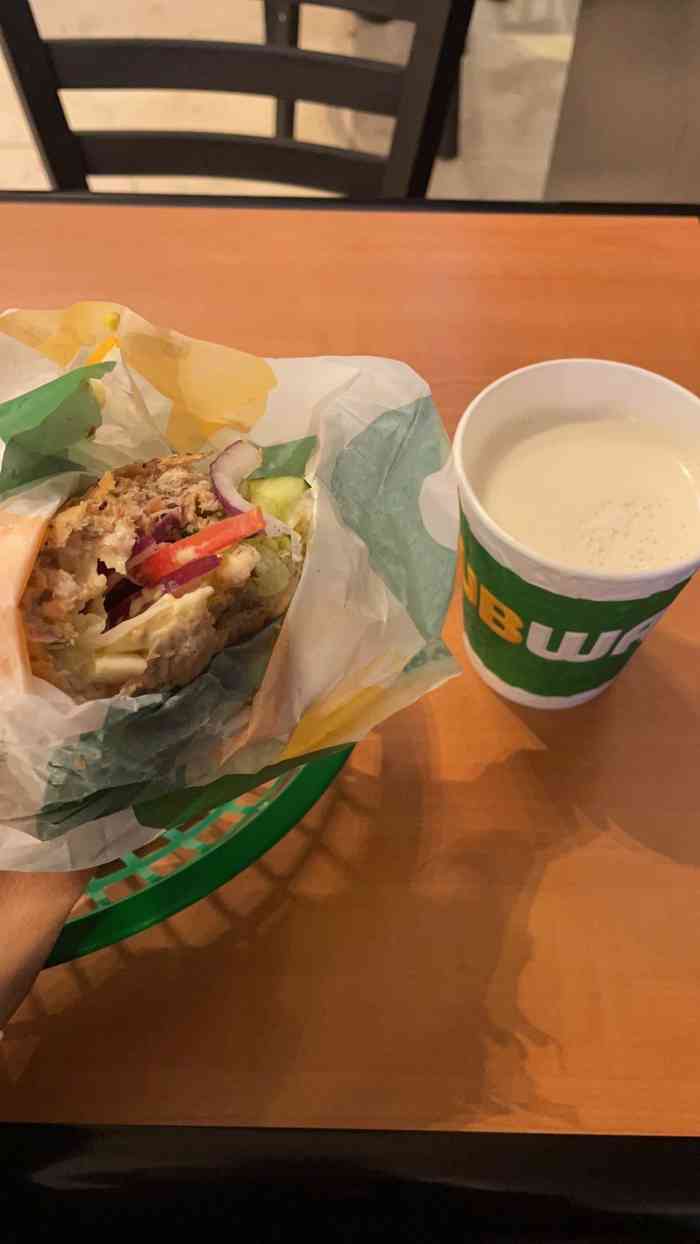 赛百味subway(崇光百货店)-"在快餐领域里,这个还是比较健康的.