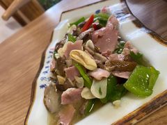 火腿炒牛肝菌-胖子菜馆(花园餐厅店)