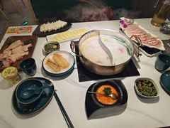 -椰子湾·海南火锅·糟粕醋·椰子鸡(正大广场店)