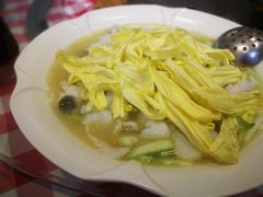 -龙桥私厨·姜花菊花过桥鱼·顺德菜(容桂店)