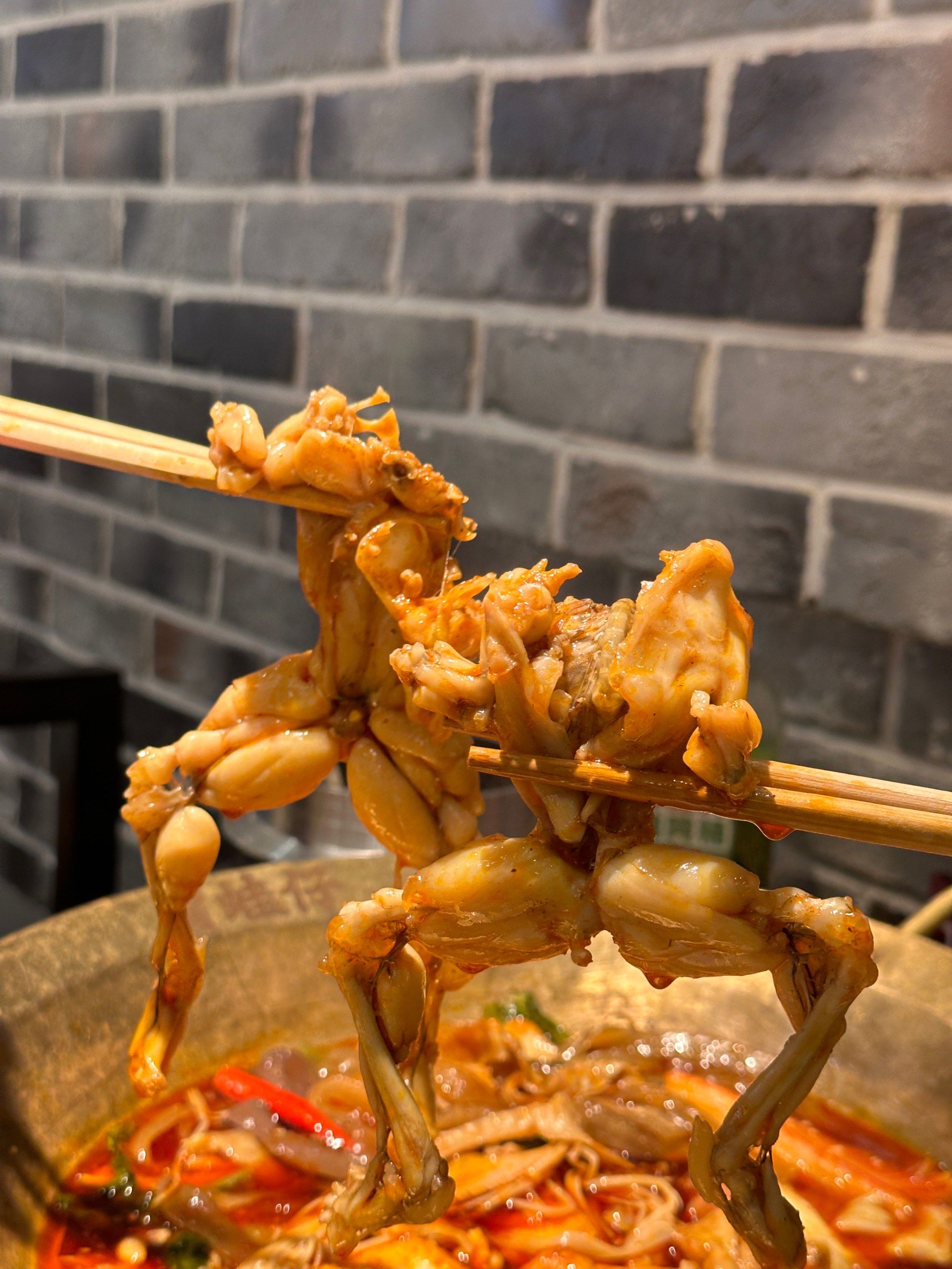 在长春!这口冒牛蛙也是吃上了!