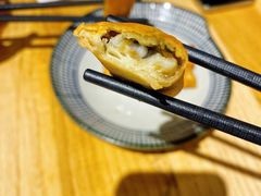 雪菜黄鱼春卷-南小蟹手工點心(三里屯店)