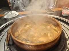 -阿山卓·野生菌火锅·纳西火塘烤肉