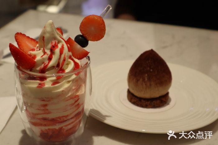 cake star 甜星(苏州中心店)草莓香草冰淇淋图片