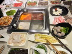 -海底捞火锅鲜切牛肉主题店(长寿路店)
