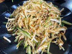 -果松木炭酸菜铜火锅·外婆参鸡汤