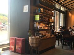 -星巴克臻选(莘庄仲盛店)