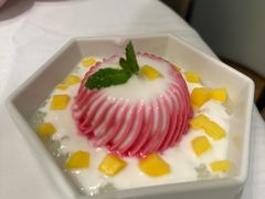 网纹火龙果慕斯-新雅(丰盛里店)