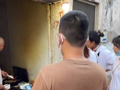 -仓桥直街臭豆腐