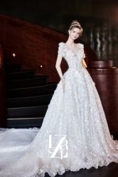 -Renee芮亦婚纱(原丽莎)