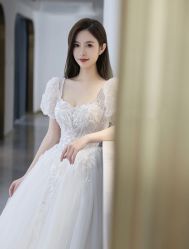-莫小姐婚纱