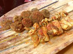 米肠-乡村馕坑肉·烧烤·新疆菜·本地人更爱吃(阿勒泰首店)