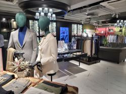 -BRANS PORO布朗斯伯勒西装高级定制·瑞璞西装(金陵店)