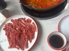 -毛辣果·贵州红酸汤牛肉火锅(西单店)