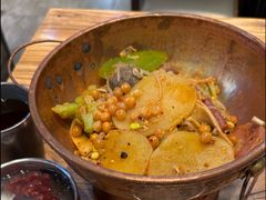 -成都你六姐·牛肉冒菜(上海环宇荟店)