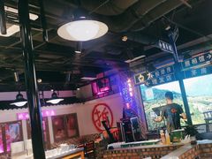 -马路牙子烧烤音乐酒馆(望京店)