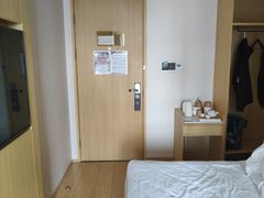 -全季酒店(上海金桥路地铁站店)