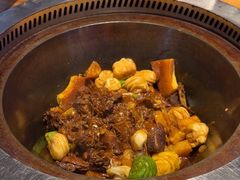 -山河屯铁锅炖·非遗东北菜(南山店)