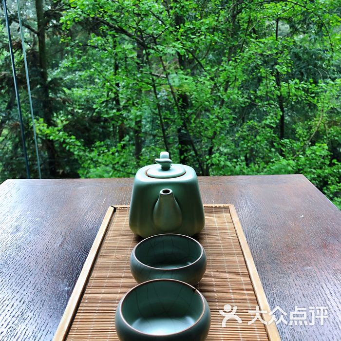 峨眉山红珠山宾馆禅意山居