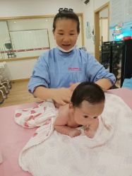 -爱瑞馨母婴护理中心·月嫂育儿嫂