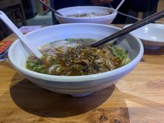 原汤酸辣米粉-湘人龙记老长沙米粉(华普国际大厦店)