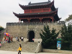 -巴陵广场