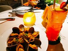 -Oasis Bar & Grill