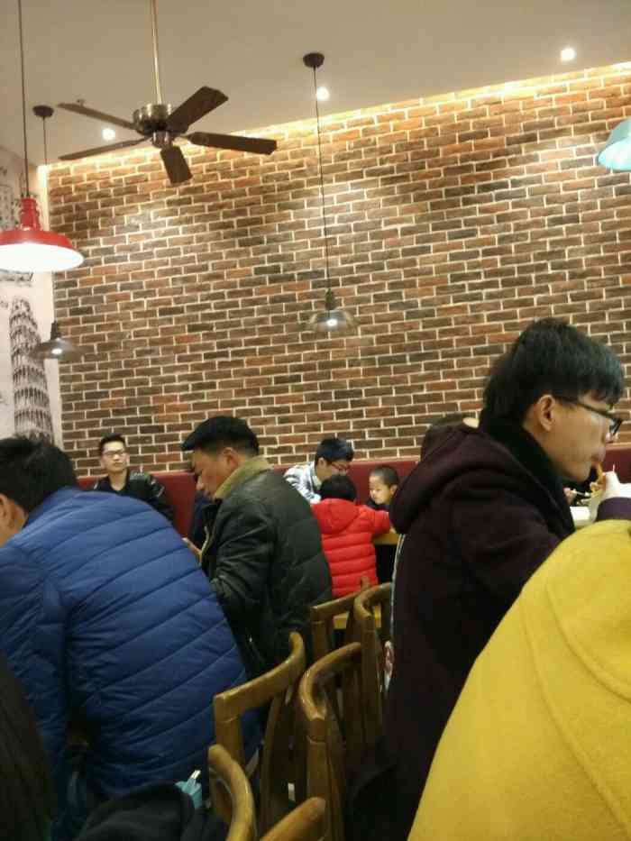 八公八婆(鄞州店)-"八公八婆私房煲仔饭每次从6号门进去都能妥.