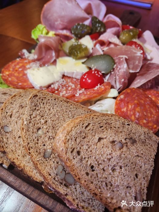 Ambra Haus琥珀屋精酿餐厅(宝山店)图片