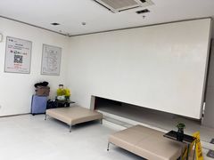 -卡罗酒店(东门晒布地铁站店)