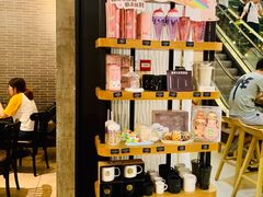 零售区-星巴克(广州江南新地店)