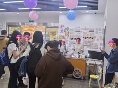 -缤纷鸟美术书法(汉神购物广场校区)