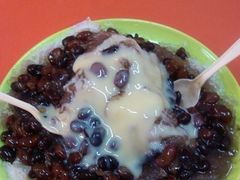 红豆炼乳刨冰-王中王刨冰