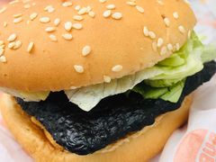 奇奇黑脆鸡堡-汉堡王(北京三里屯购物中心)