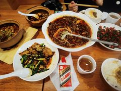 -彧玖食坊·川式砂锅酒馆(成山路店)