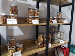 面包甜点陈列柜-洪小凡(钱塘明月店)